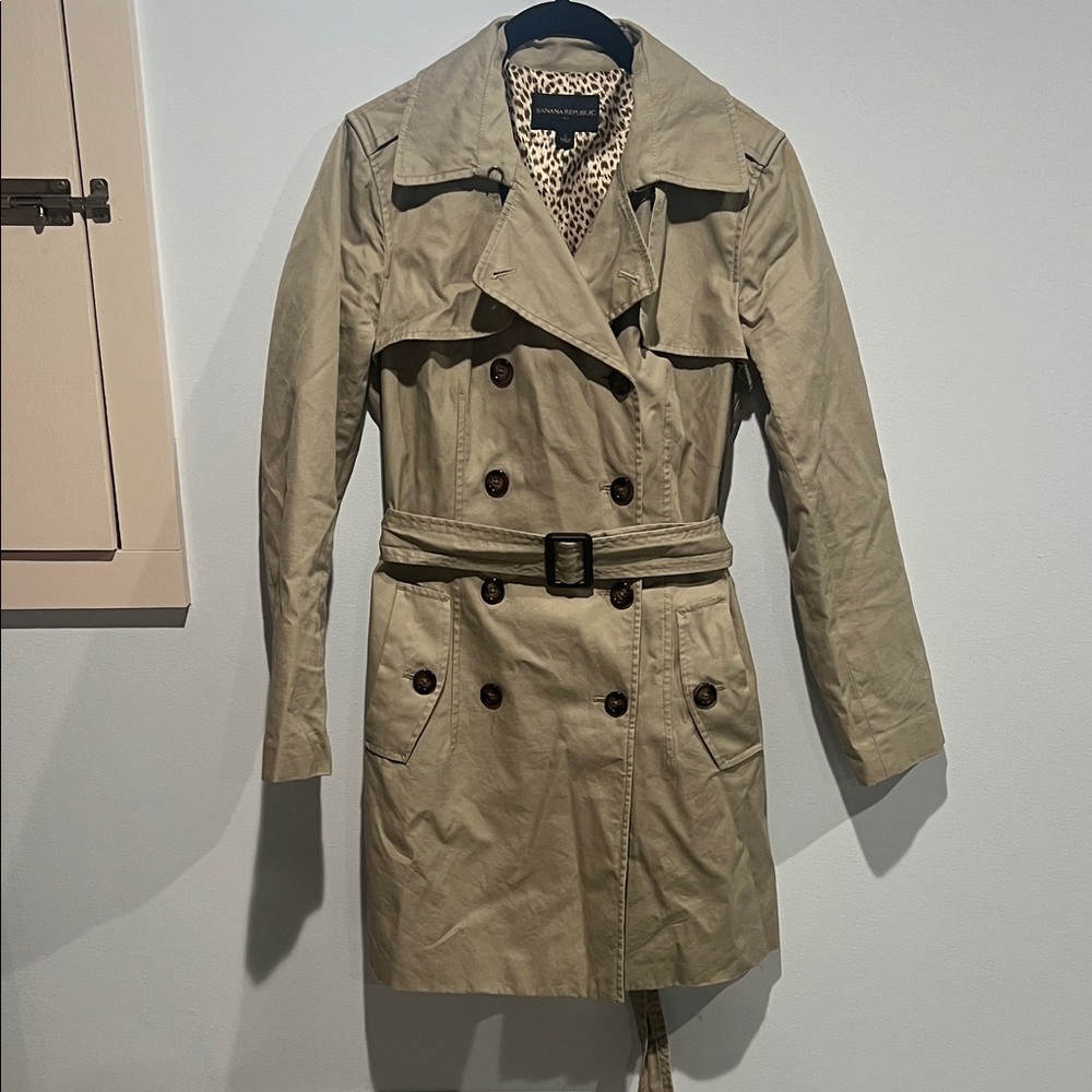 Banana Republic Tan Double-Breasted Trench Coat 🧥 Size Small Belted